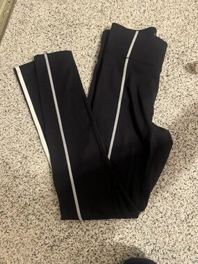 Bandier Black Athletic Leggings with White Side Stripe